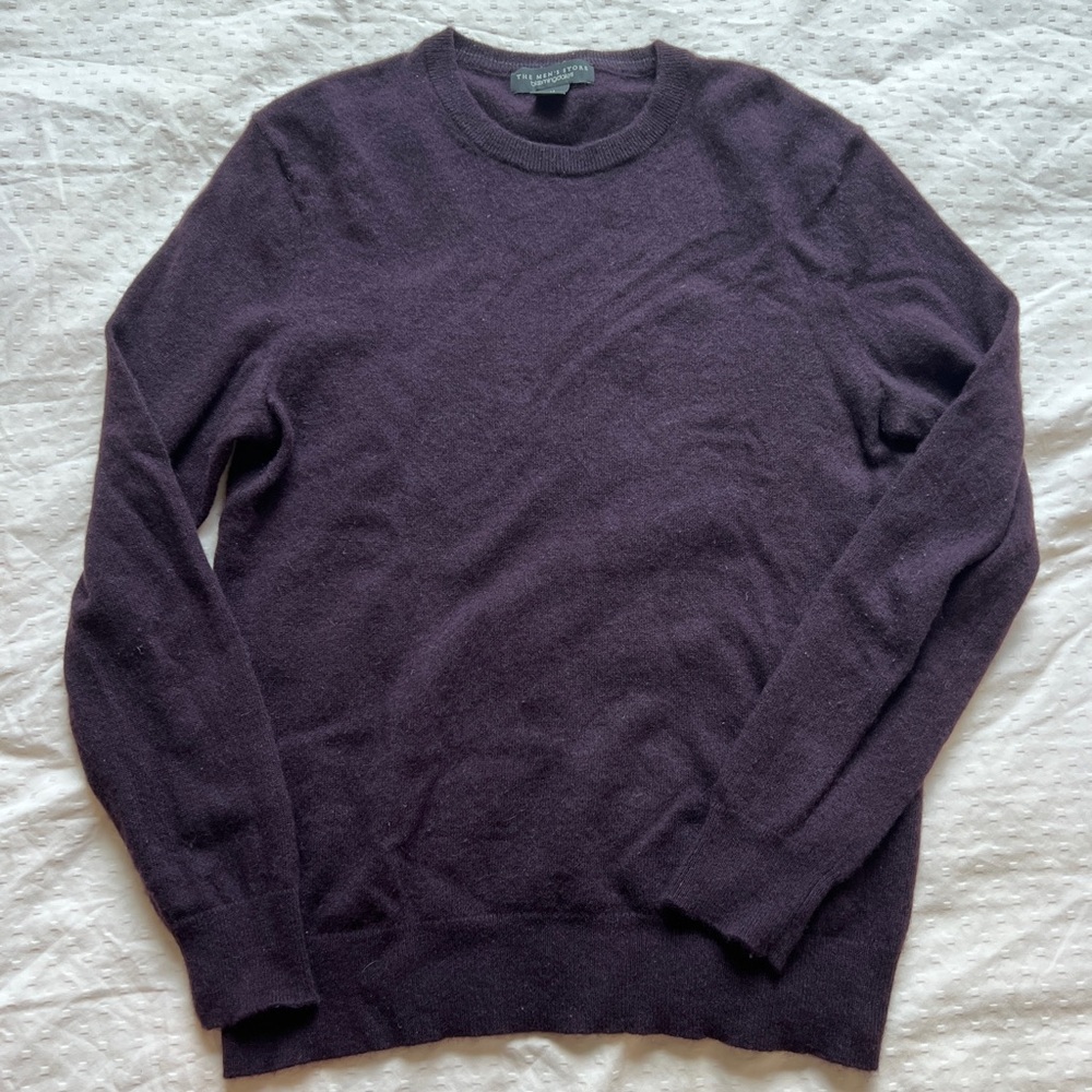 100% Cashmere Bloomingdale’s Men’s Sweater - Purple